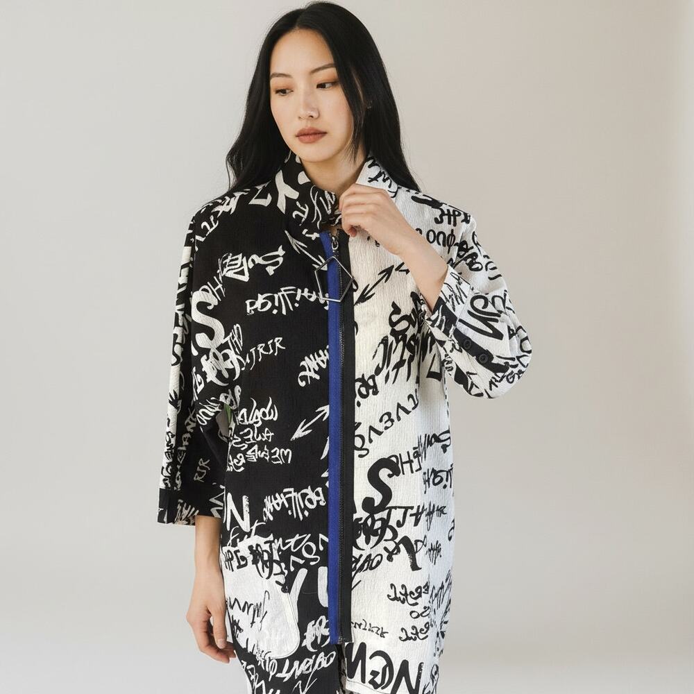 IC by Connie K Black White Typography Print Zipper Jacket Tunic Top Size Small